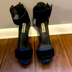 Steve Madden black suede heels